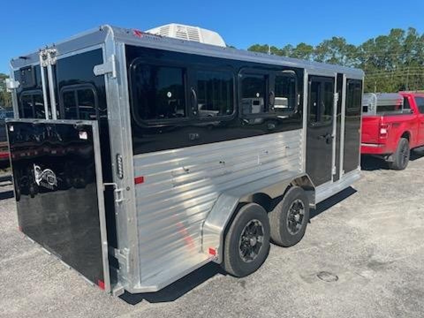 2025 Frontier 6 Pen Stock Low Pro Pen Combo Trailer