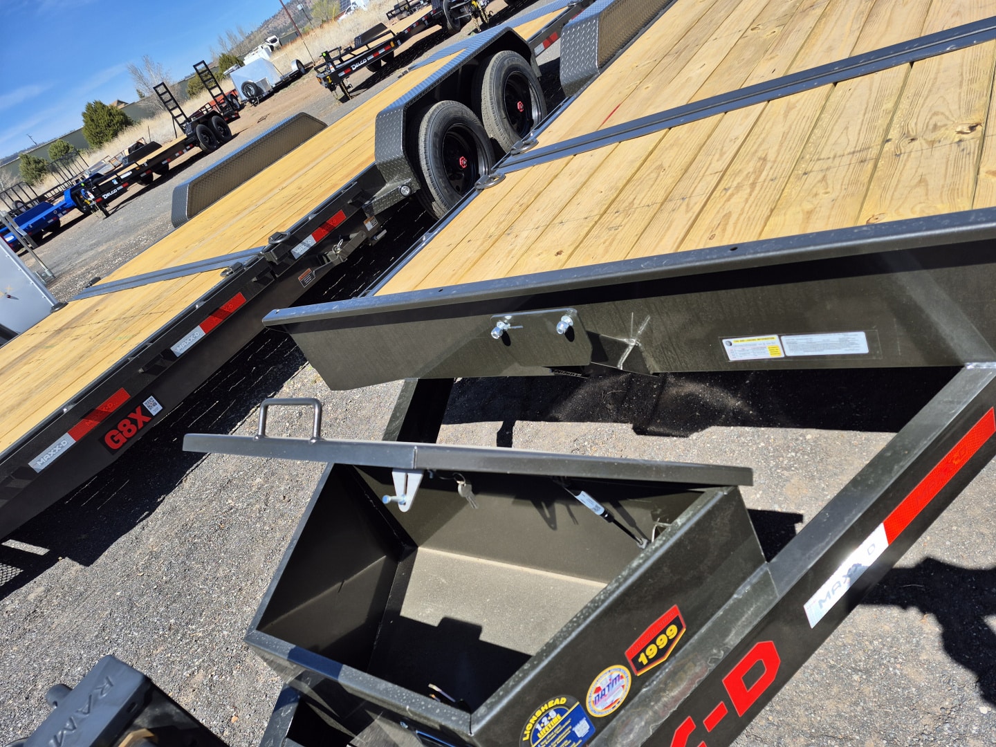 2026 MAXX-D 2026 Tandem Axle Gravity Equipment Tilt/14,000 GVWR/83″X20′