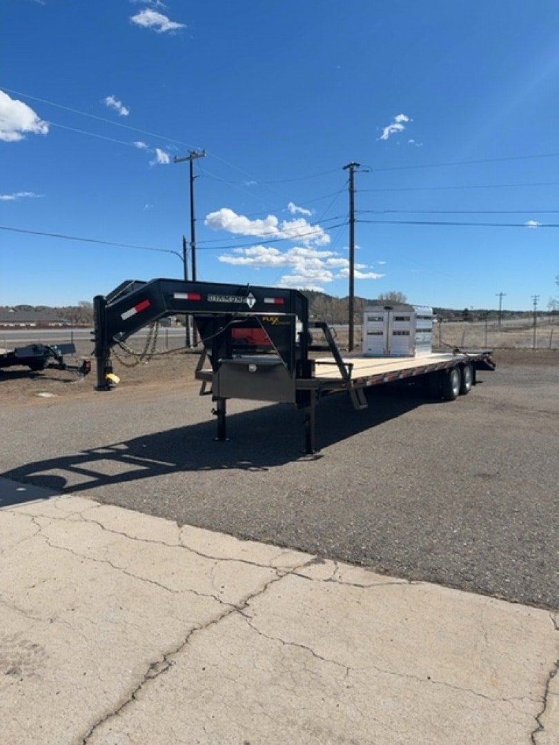 2026 Diamond T Gooseneck Deckover/24,000 GVWR/102″X30′