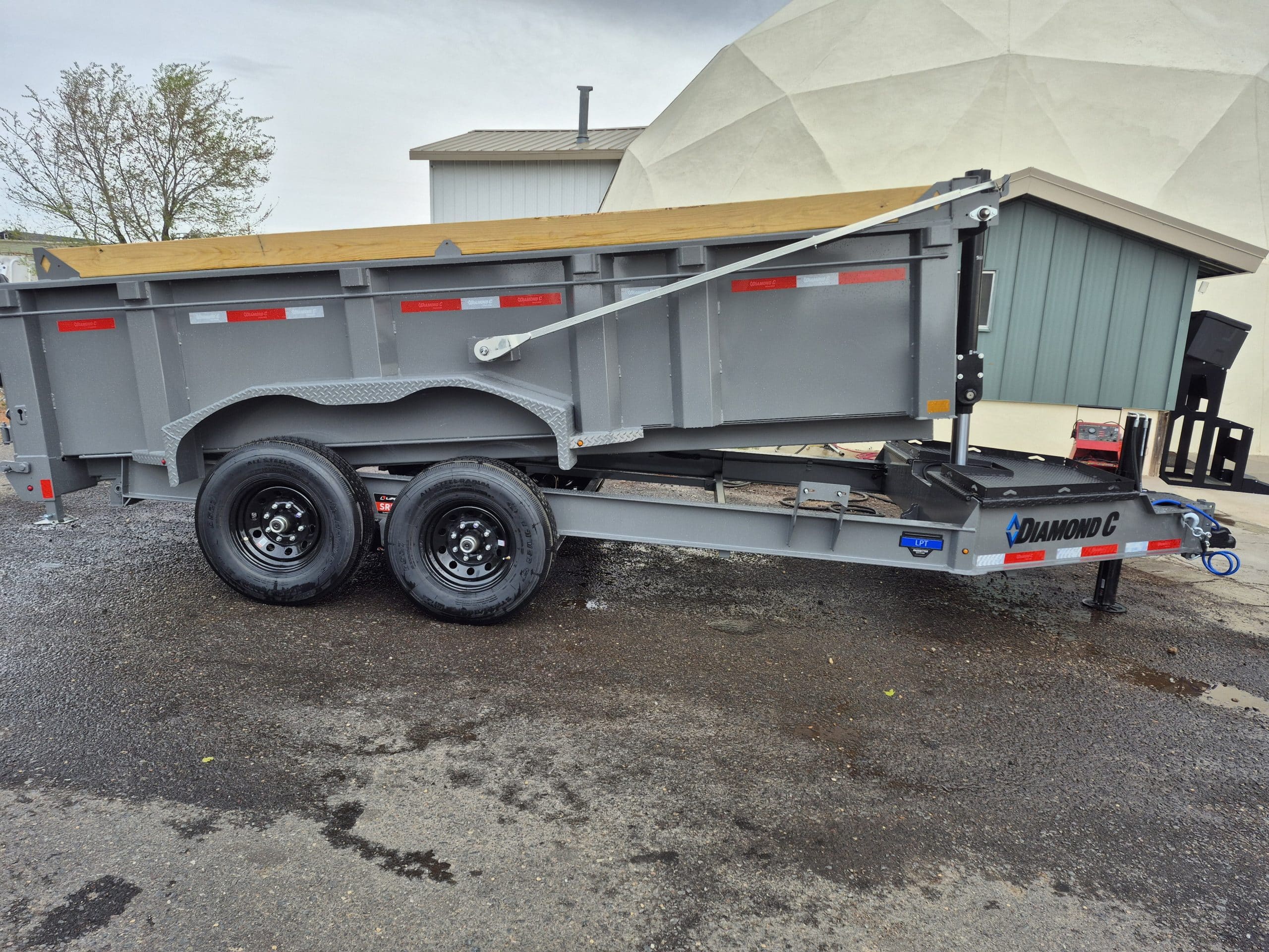 2026 Diamond C Tandem Axle Low Pro Telescopic Dump/15,500 GVWR/82″X14′